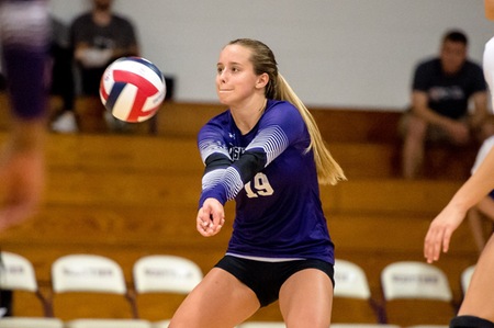 Volleyball Splits Conference Matches at LaGrange